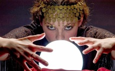 gypsy-fortune-teller-crystal-ball-prediction