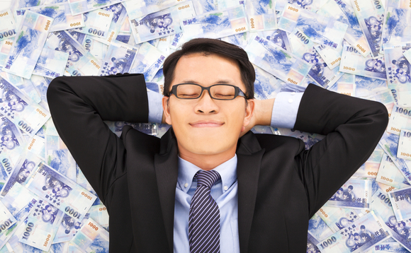 taiwan-dollars-man-smile-money taiwan-dollars-man-smile-money
