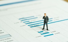 financial-performance-analysis-chart-man
