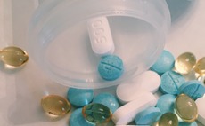 medicine-pills-drug-healthcare2