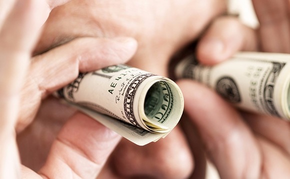 dollar-notes-eye-view-telescope dollar-notes-eye-view-telescope