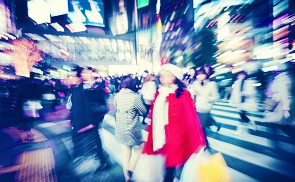 consumer-retail-blur-shopping