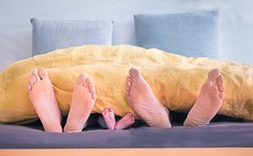 mattress-bed-sleep-family