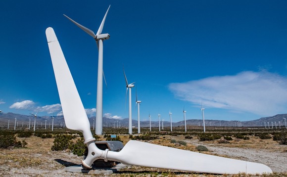 renewable-energy-wind-broken renewable-energy-wind-broken
