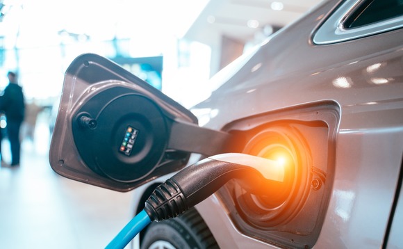 ev-electric-vehicle-charging-02 ev-electric-vehicle-charging-02