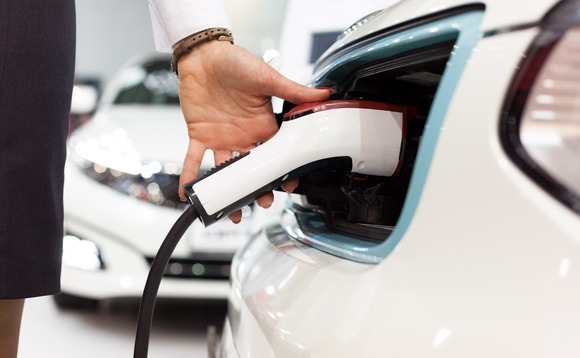 ev-electric-vehicle-charging-03 ev-electric-vehicle-charging-03