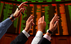 stock-market-hands