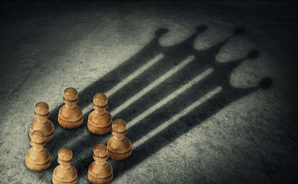 pawns-crown-chess pawns-crown-chess
