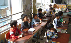 elementary-school-japan-students