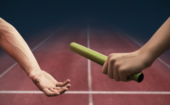 baton-race-handover-transition-04 baton-race-handover-transition-04