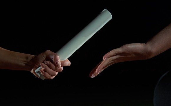 baton-race-handover baton-race-handover