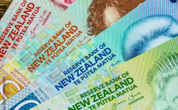 new-zealand-dollar-01