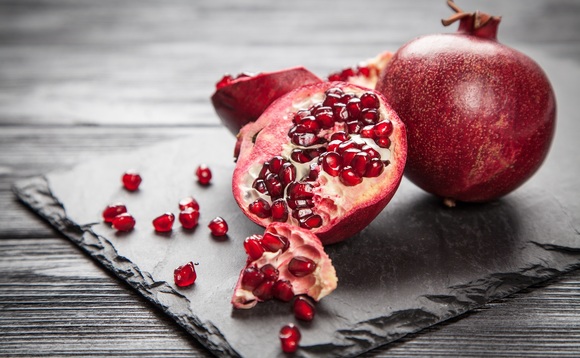 pomegranate-fruit-s pomegranate-fruit-s