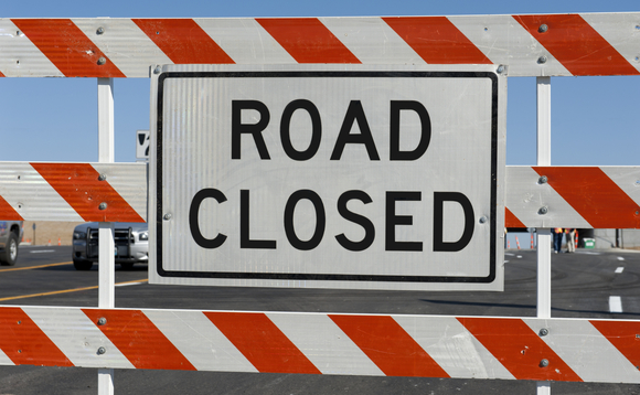 road-closed-barricade-17331652 road-closed-barricade-17331652