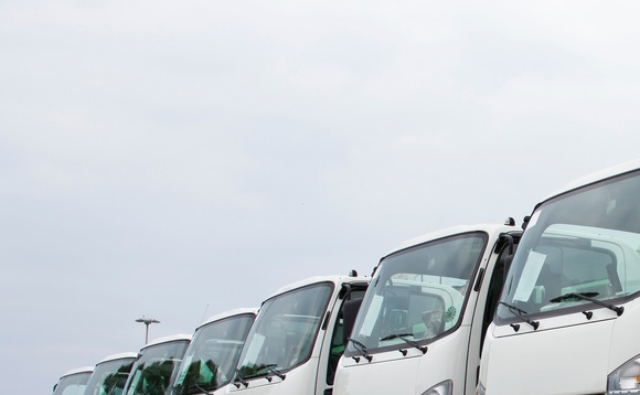 trucks-fleet-logistics trucks-fleet-logistics