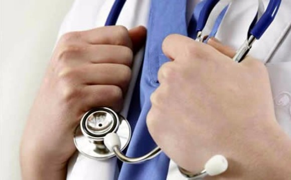 doctor-healthcare-stethoscope doctor-healthcare-stethoscope