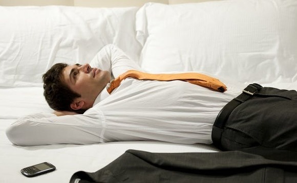 hotel-room-india-bed hotel-room-india-bed
