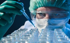 biotech-scientist-drug-lab