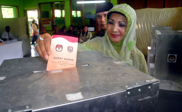 indonesia-high-cost-democracy-citizen-votes-local-regent-election-karanganyar-java-fall-suharto-35387001 indonesia-high-cost-democracy-citizen-votes-local-regent-election-karanganyar-java-fall-suharto-35387001