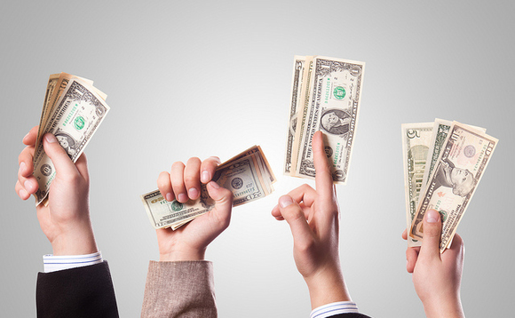 money-people-hands-crowdfunding money-people-hands-crowdfunding