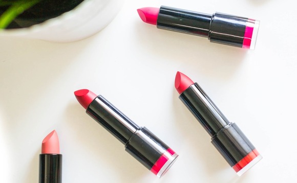 cosmetics-makeup-beauty-lip-gloss cosmetics-makeup-beauty-lip-gloss