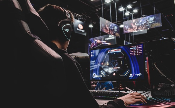 gaming-computer-player gaming-computer-player