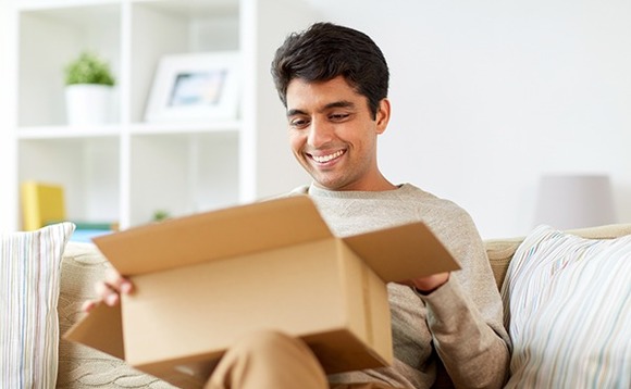 man-box-delivery-parcel-logisitcs man-box-delivery-parcel-logisitcs