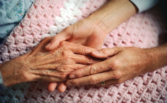 india-elderly-care-hands