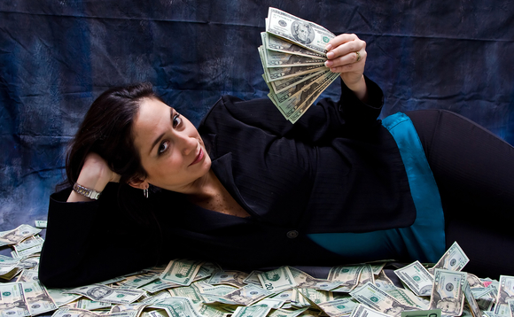 rich-woman-3953499 rich-woman-3953499