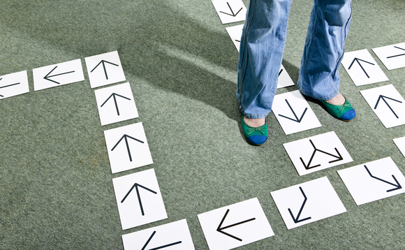 women-venture-capital-arrow women-venture-capital-arrow