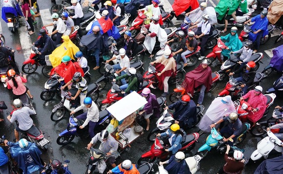 vietnam-trafffic-rickshaw vietnam-trafffic-rickshaw